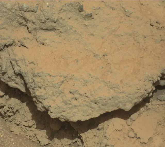 Sol 392: Mast Camera (Mastcam)