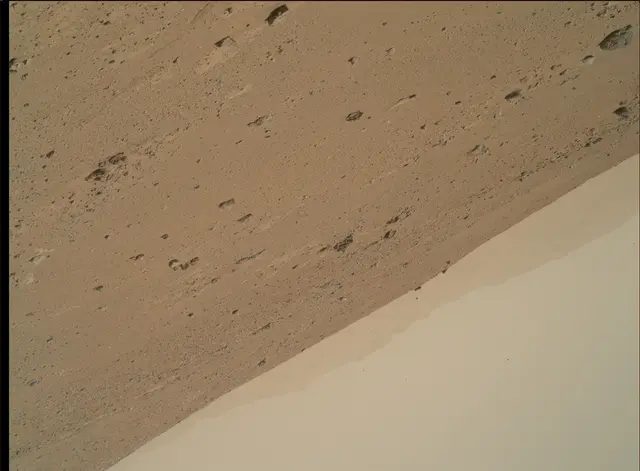 Sol 392: Mars Hand Lens Imager (MAHLI)