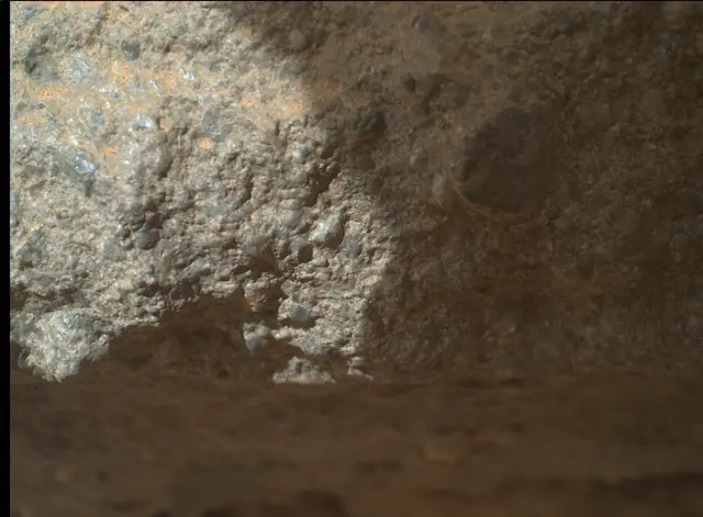 Sol 394: Mars Hand Lens Imager (MAHLI)
