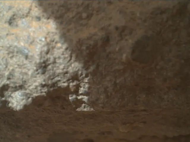 Sol 394: Mars Hand Lens Imager (MAHLI)