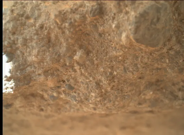 Sol 394: Mars Hand Lens Imager (MAHLI)