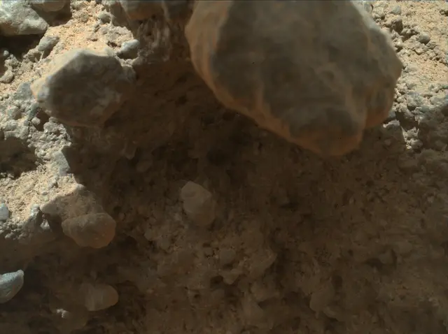 Sol 396: Mars Hand Lens Imager (MAHLI)