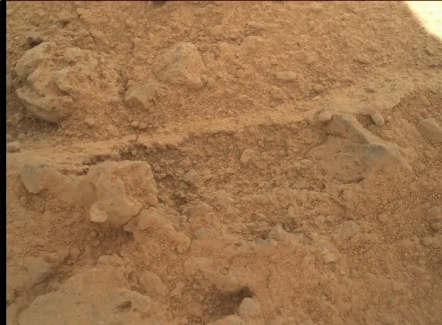 Sol 398: Mars Hand Lens Imager (MAHLI)