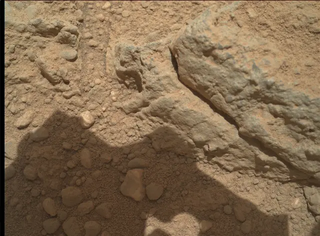 Sol 398: Mars Hand Lens Imager (MAHLI)