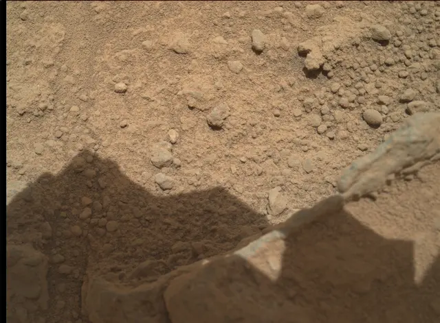 Sol 398: Mars Hand Lens Imager (MAHLI)