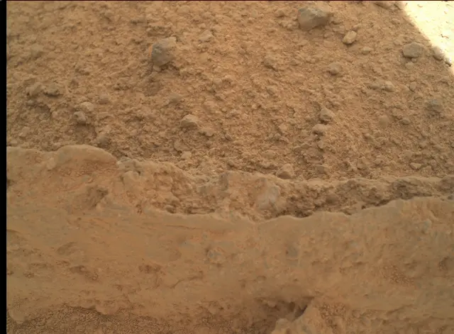 Sol 398: Mars Hand Lens Imager (MAHLI)