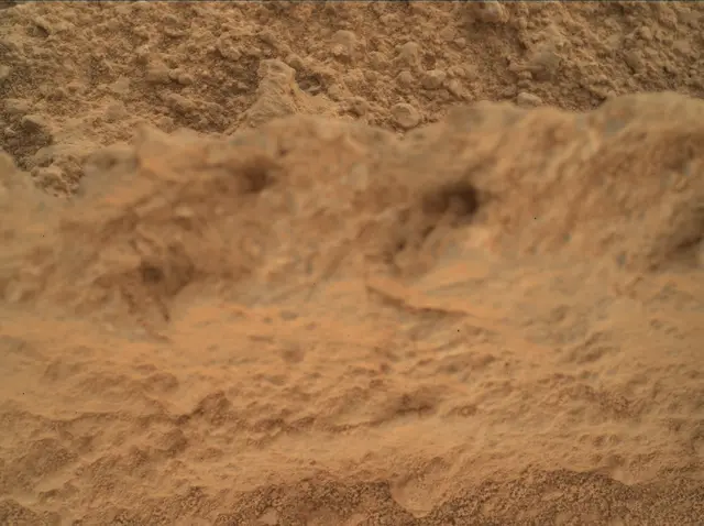 Sol 398: Mars Hand Lens Imager (MAHLI)