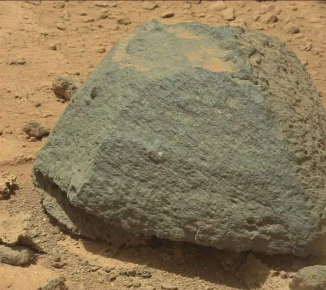 Sol 399: Mast Camera (Mastcam)
