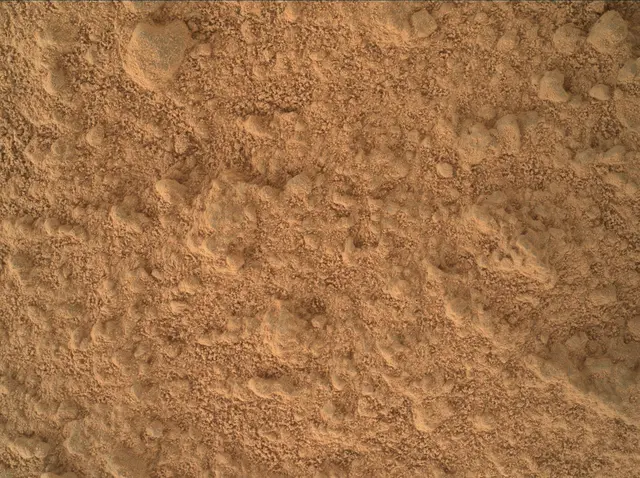 Sol 399: Mars Hand Lens Imager (MAHLI)