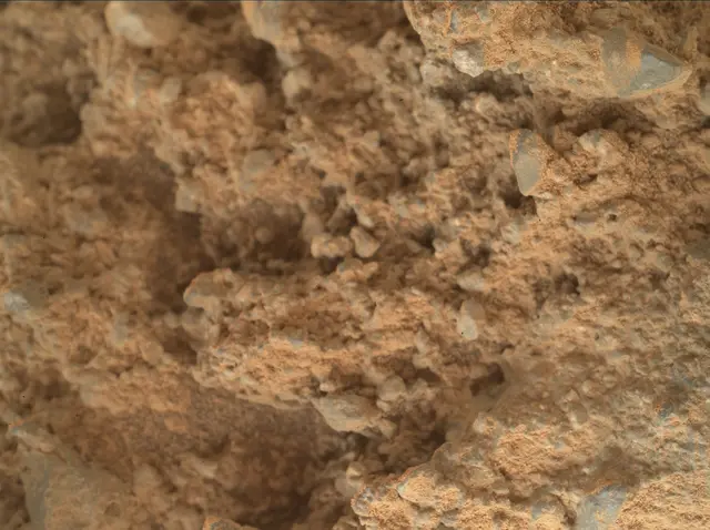 Sol 399: Mars Hand Lens Imager (MAHLI)