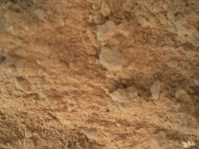 Sol 399: Mars Hand Lens Imager (MAHLI)