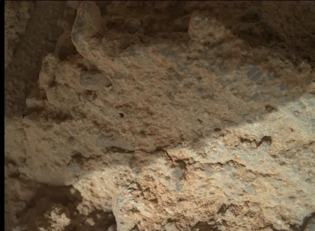 Sol 399: Mars Hand Lens Imager (MAHLI)