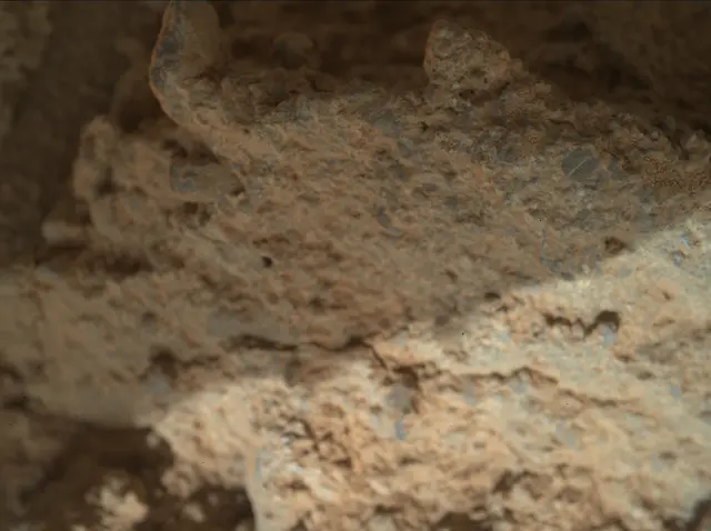 Sol 399: Mars Hand Lens Imager (MAHLI)