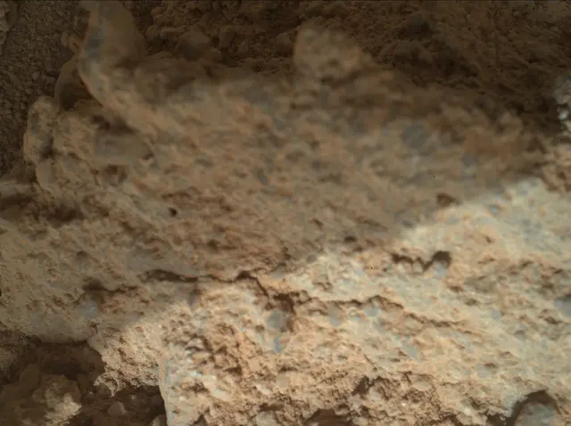Sol 399: Mars Hand Lens Imager (MAHLI)