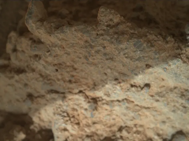 Sol 399: Mars Hand Lens Imager (MAHLI)