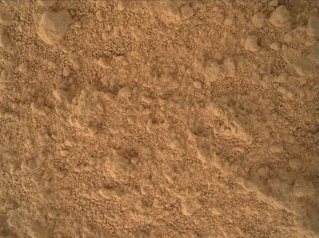 Sol 399: Mars Hand Lens Imager (MAHLI)