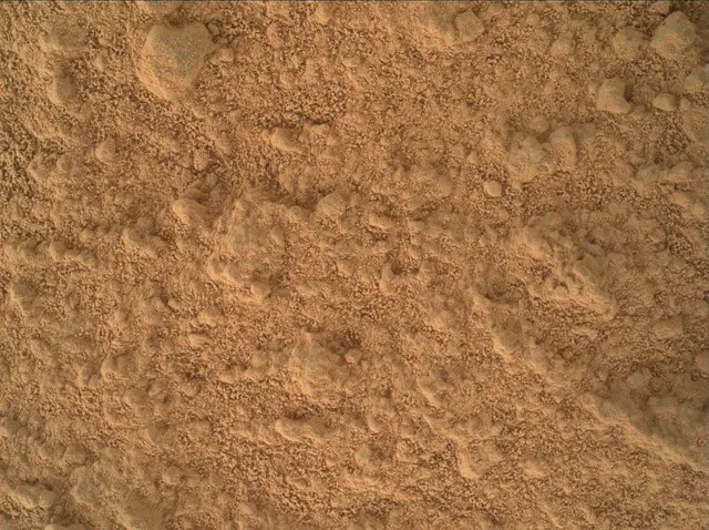 Sol 399: Mars Hand Lens Imager (MAHLI)