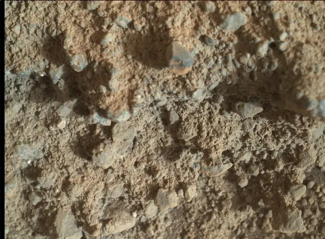 Sol 400: Mars Hand Lens Imager (MAHLI)