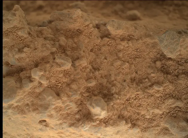 Sol 400: Mars Hand Lens Imager (MAHLI)