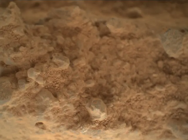 Sol 400: Mars Hand Lens Imager (MAHLI)