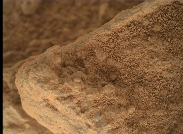 Sol 400: Mars Hand Lens Imager (MAHLI)