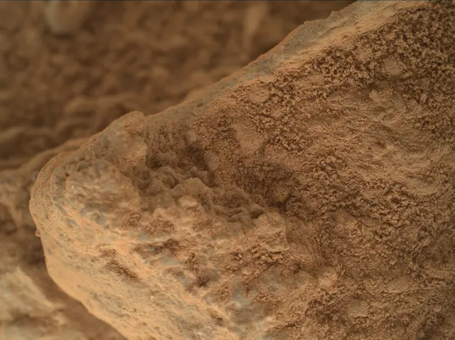 Sol 400: Mars Hand Lens Imager (MAHLI)