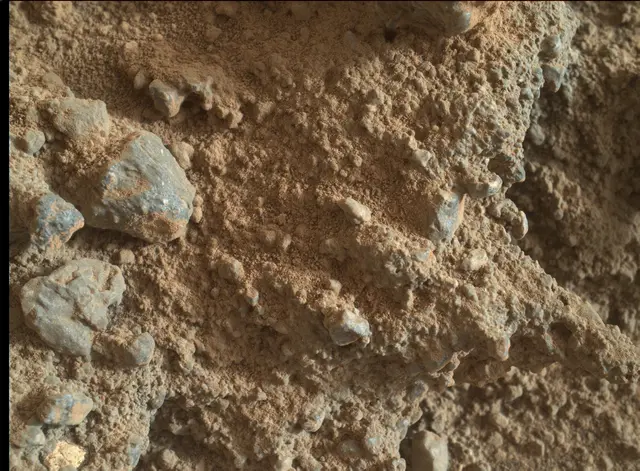 Sol 400: Mars Hand Lens Imager (MAHLI)