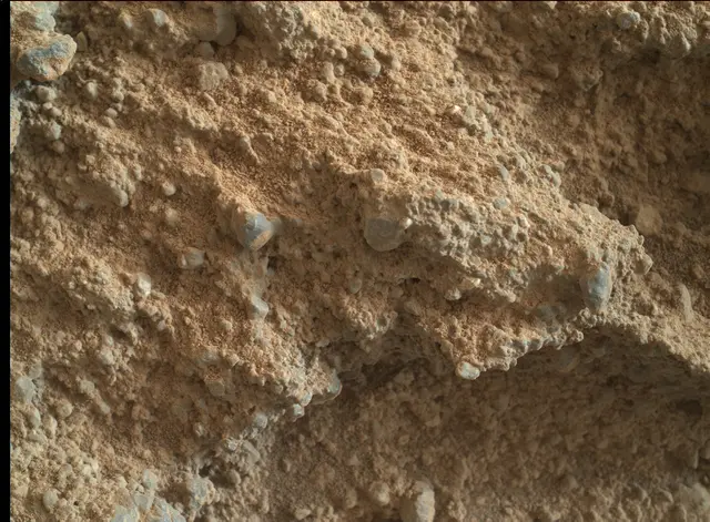 Sol 400: Mars Hand Lens Imager (MAHLI)