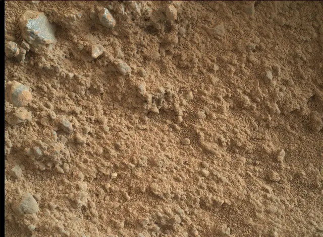 Sol 400: Mars Hand Lens Imager (MAHLI)