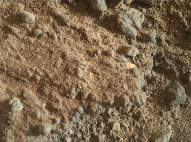Sol 400: Mars Hand Lens Imager (MAHLI)
