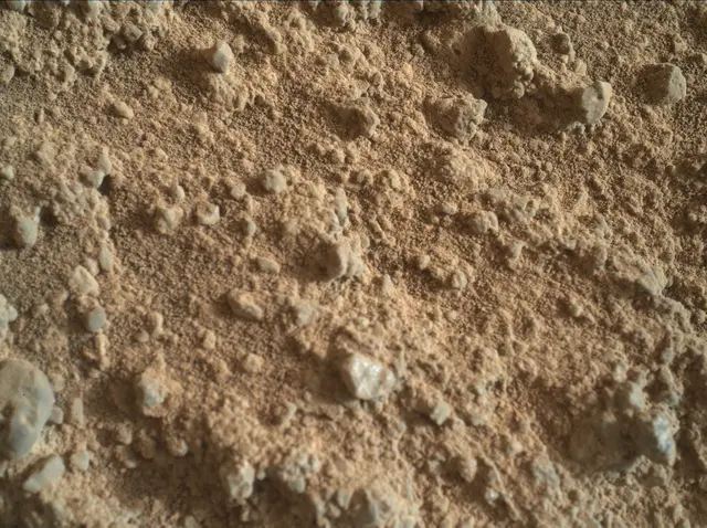 Sol 400: Mars Hand Lens Imager (MAHLI)