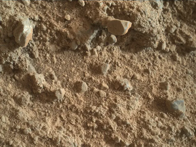 Sol 400: Mars Hand Lens Imager (MAHLI)