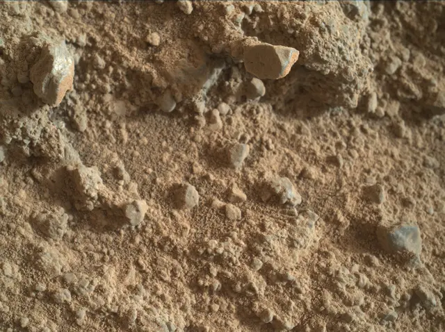 Sol 400: Mars Hand Lens Imager (MAHLI)