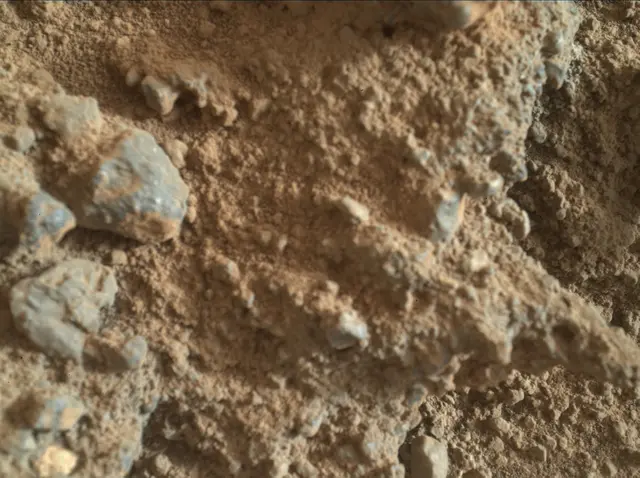 Sol 400: Mars Hand Lens Imager (MAHLI)