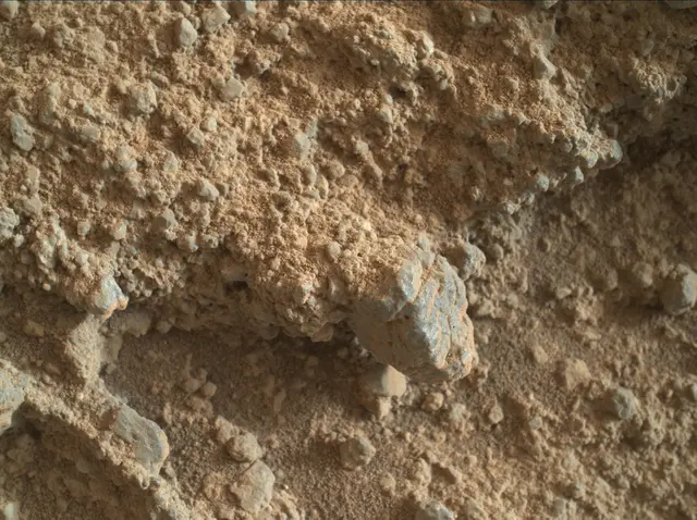 Sol 400: Mars Hand Lens Imager (MAHLI)