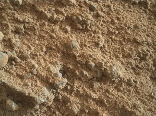 Sol 400: Mars Hand Lens Imager (MAHLI)