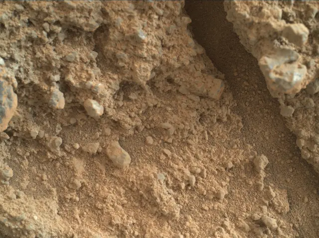 Sol 400: Mars Hand Lens Imager (MAHLI)