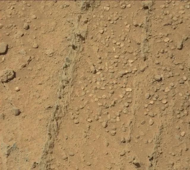 Sol 401: Mast Camera (Mastcam)
