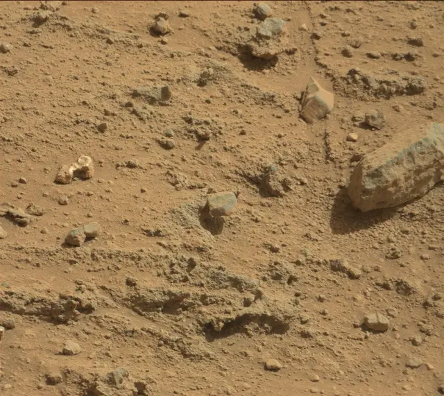 Sol 401: Mast Camera (Mastcam)