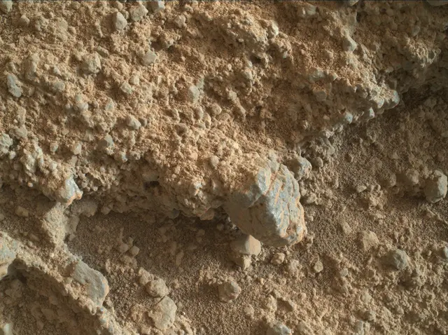 Sol 401: Mars Hand Lens Imager (MAHLI)