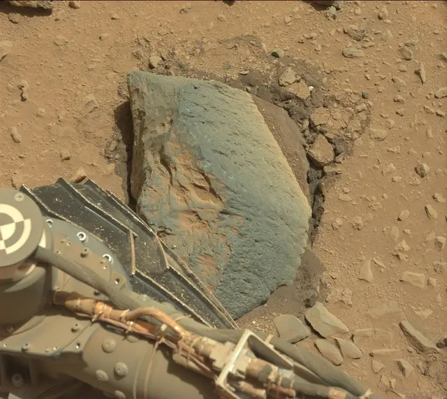 Sol 403: Mast Camera (Mastcam)
