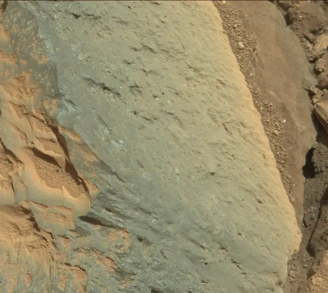Sol 403: Mast Camera (Mastcam)