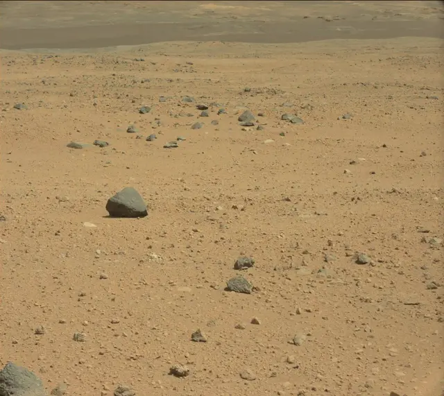 Sol 404: Mast Camera (Mastcam)