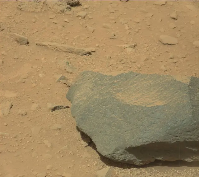 Sol 404: Mast Camera (Mastcam)