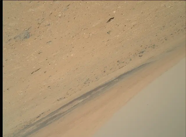 Sol 410: Mars Hand Lens Imager (MAHLI)