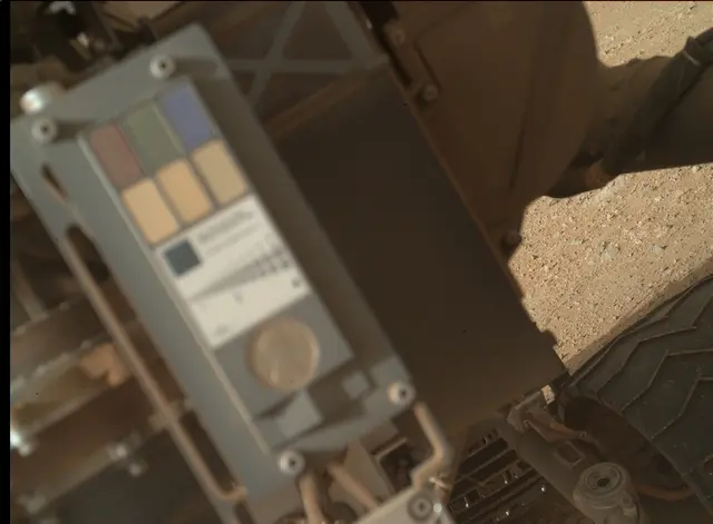 Sol 411: Mars Hand Lens Imager (MAHLI)