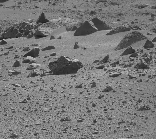 Sol 416: Mast Camera (Mastcam)