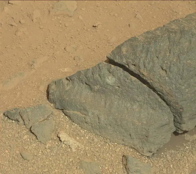 Sol 421: Mast Camera (Mastcam)