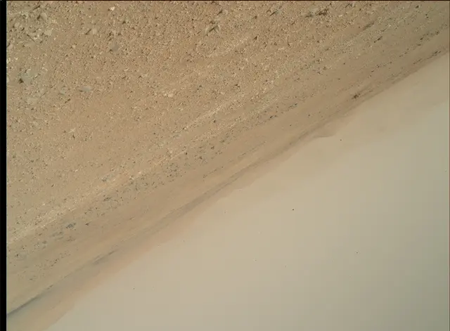 Sol 422: Mars Hand Lens Imager (MAHLI)