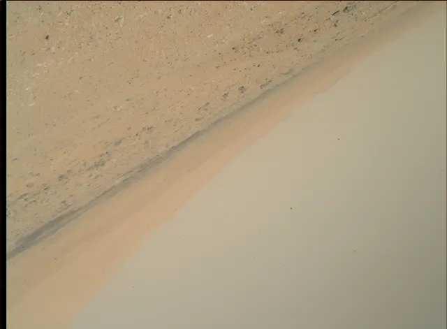 Sol 424: Mars Hand Lens Imager (MAHLI)